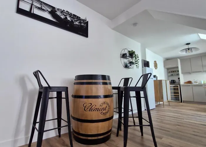 2 Au Coeur De La Cite Medievale 盖朗德