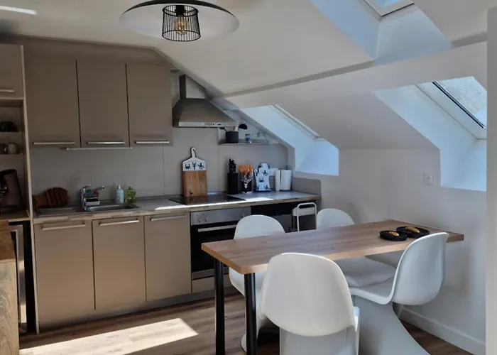 2 Au Coeur De La Cite Medievale 盖朗德